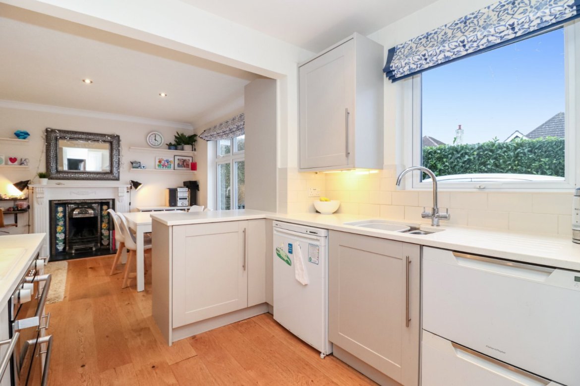 3 bedroom property for sale in Trowley Rise, Abbots Langley