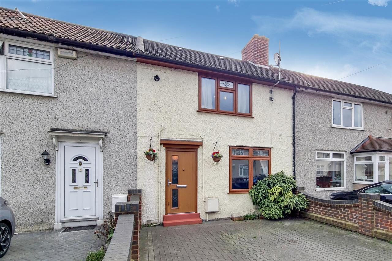 3 bedroom property for sale in Eastfield Road, Dagenham £400,000