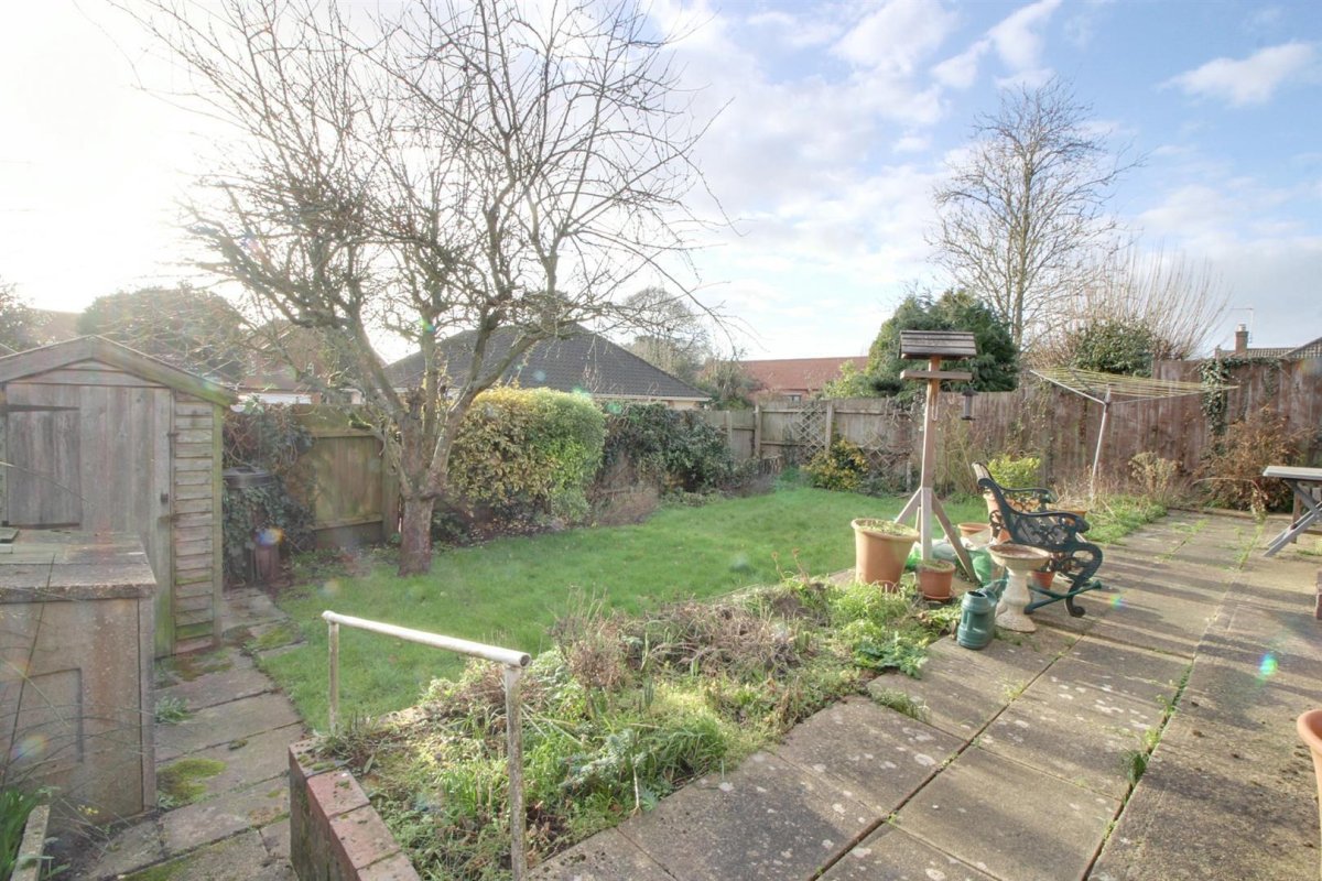 2 bedroom property for sale in Pightle Way, Reepham £325,000