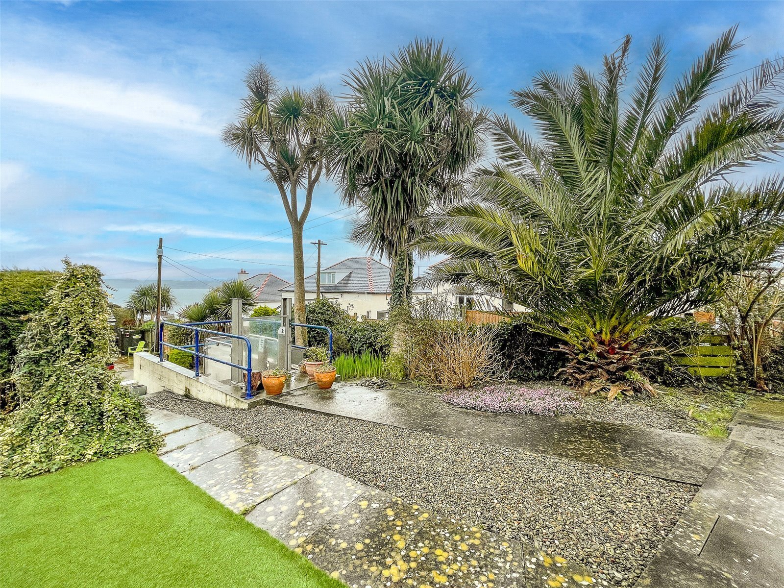 2 bedroom property for sale in Trem Y Mor, Benllech, TynyGongl, LL74