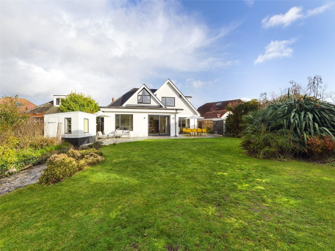 4 bedroom property for sale in Glendale Road, Hengistbury Head