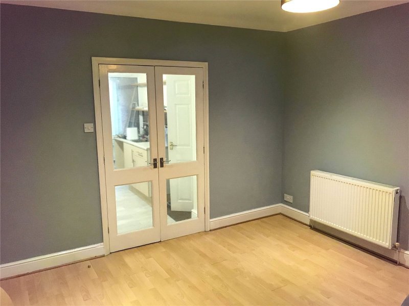 property to let in Prospect Place, Pembroke Dock, Pembrokeshire, SA72