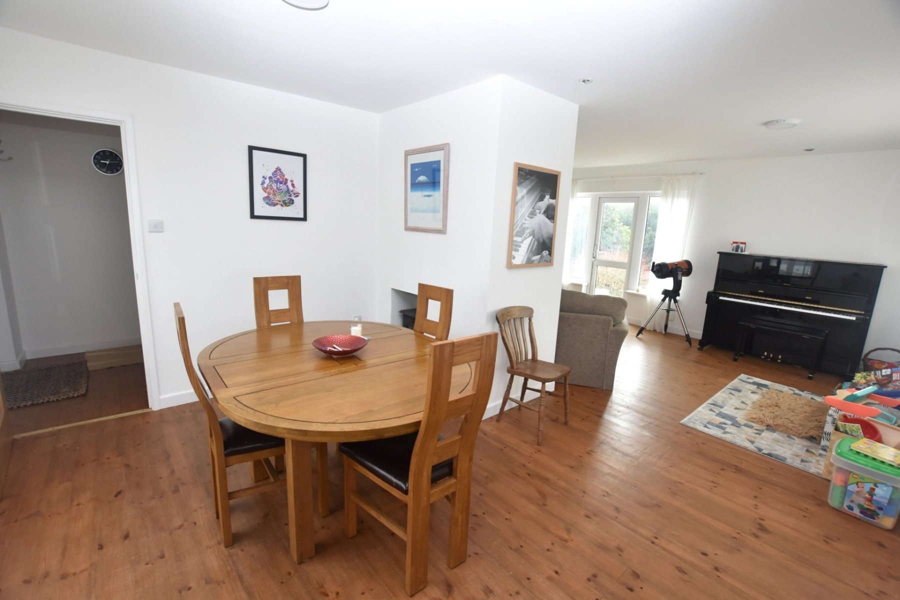 3 bedroom property to let in Hermosa Gardens, Teignmouth, Devon, TQ14