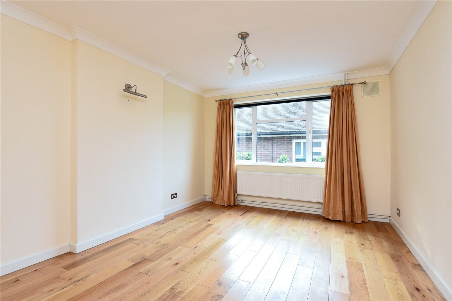 JacksonStops 4 bedroom property for sale in Duchess Drive, Newmarket