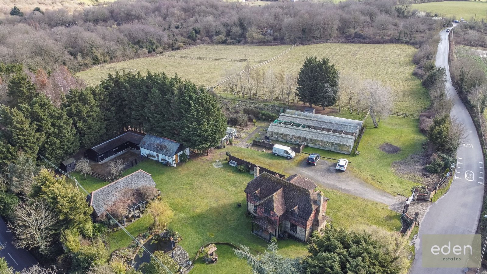 4 bedroom property for sale in Waldens Road, Orpington, BR5 Guide