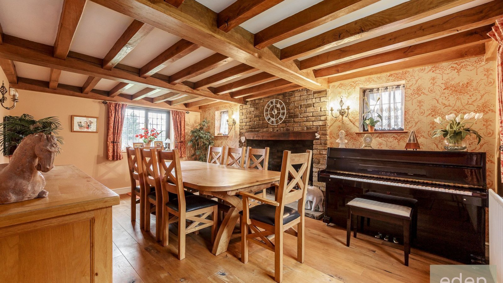 4 bedroom property for sale in Waldens Road, Orpington, BR5 Guide