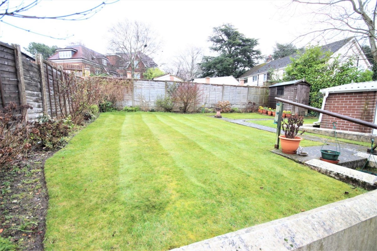 2 bedroom property for sale in Kirkway, Broadstone, Dorset, BH18 £450,000