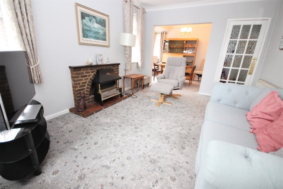 2 bedroom property for sale in Kirkway, Broadstone, Dorset, BH18 £450,000