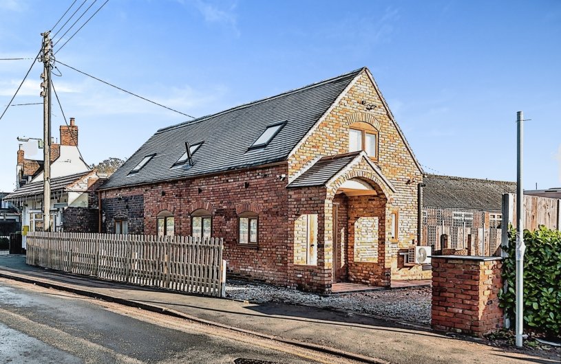 2 bedroom property for sale in Drayton Lane, Drayton Bassett, Tamworth