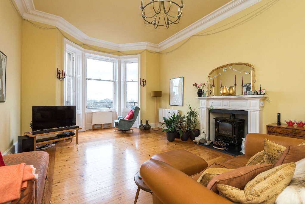 2 bedroom apartment to let in 5, Rothesay Terrace, West End, Edinburgh, EH3 7RY. Rettie & Co.