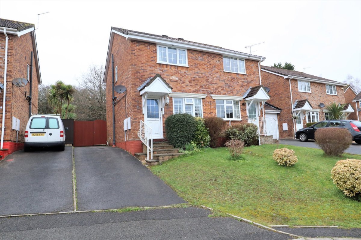2 bedroom property for sale in Chaffinch Close, Poole, Dorset, BH17