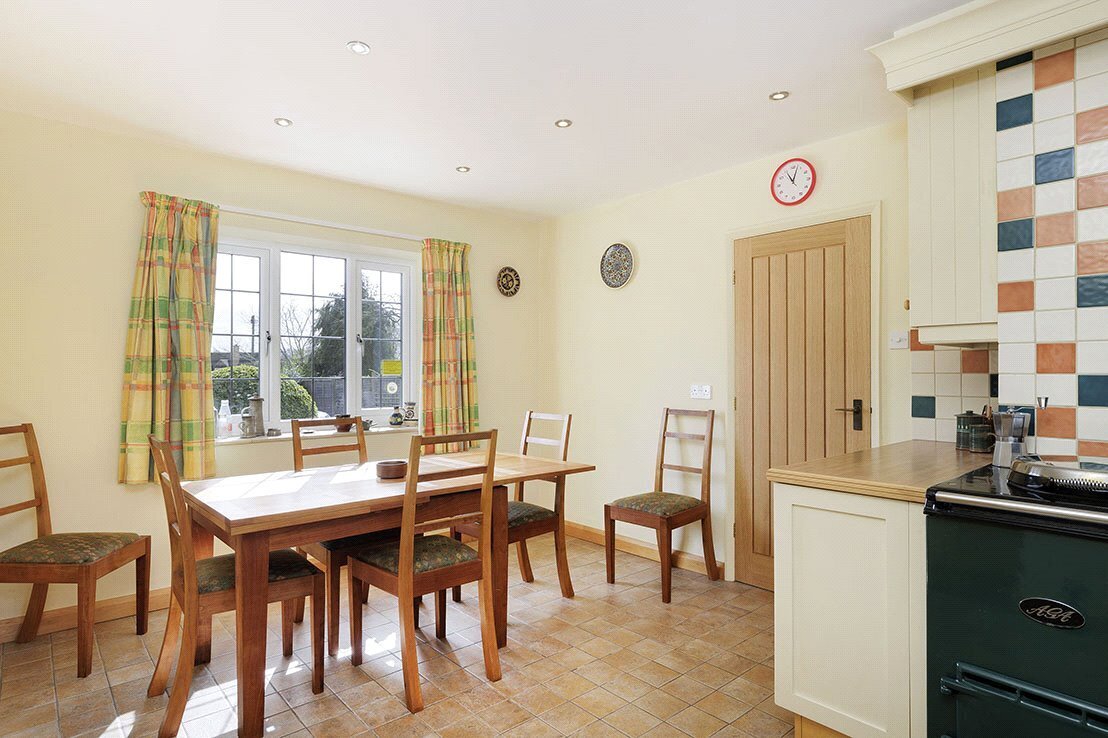 JacksonStops 3 bedroom property for sale in Grevel Lane, Chipping