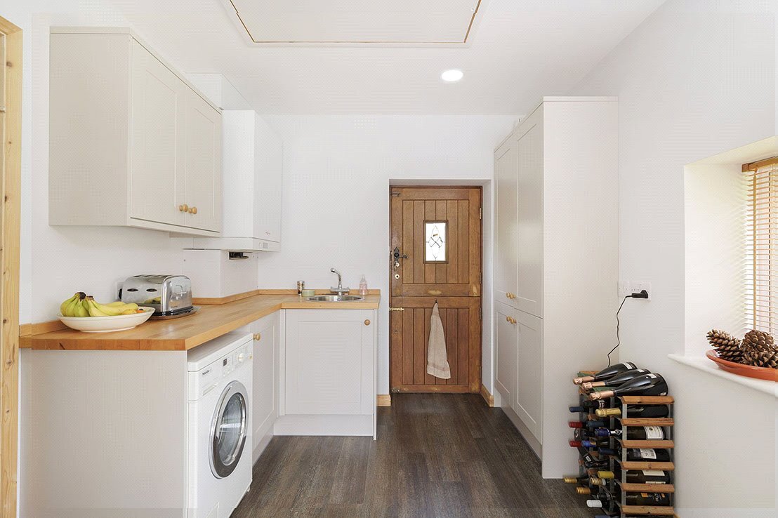 JacksonStops 3 bedroom property for sale in Grevel Lane, Chipping