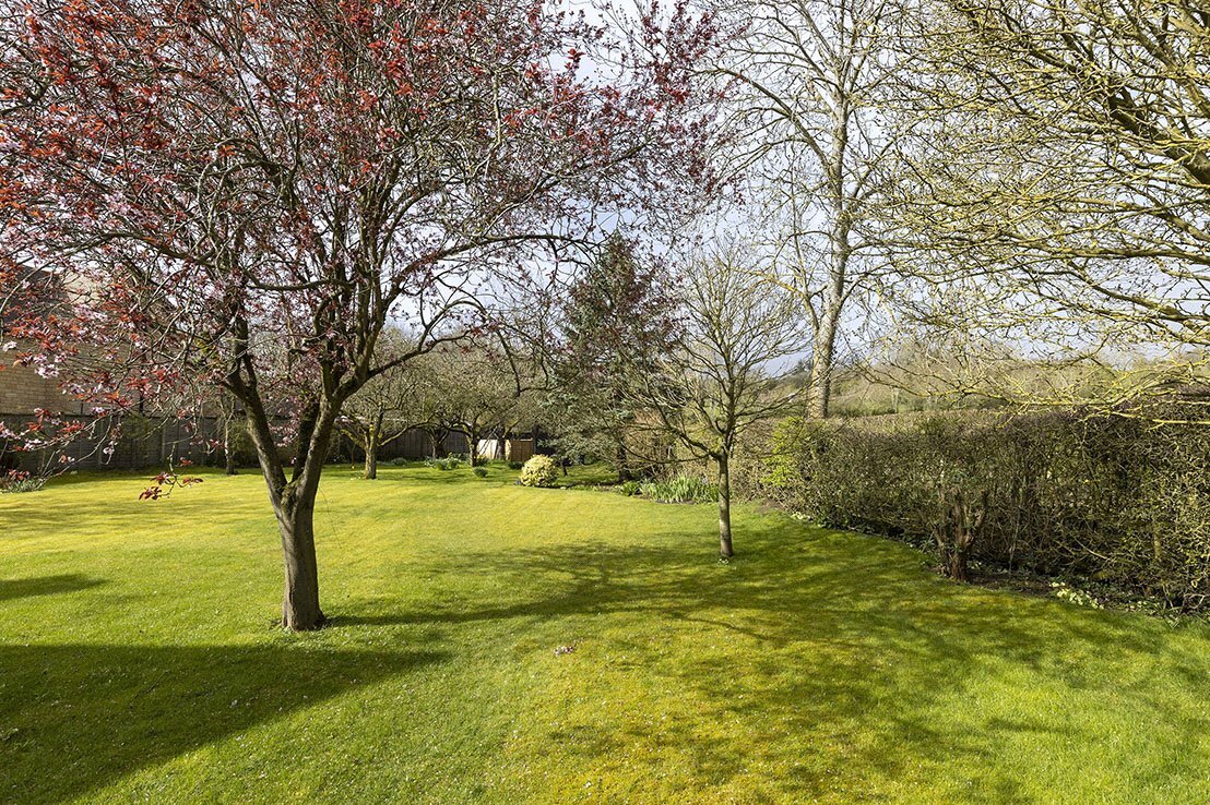 JacksonStops 3 bedroom property for sale in Grevel Lane, Chipping