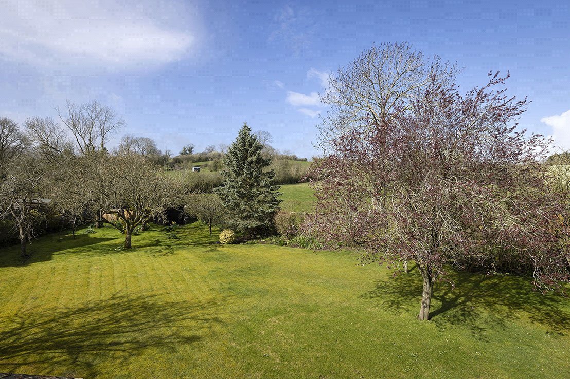 JacksonStops 3 bedroom property for sale in Grevel Lane, Chipping