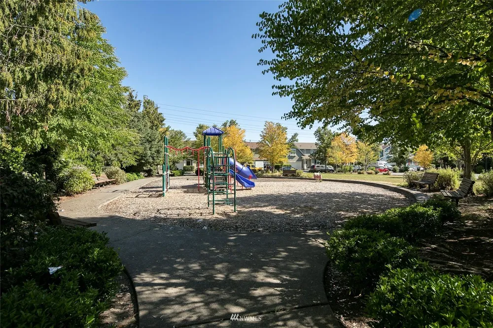 1259 32nd St NE, Auburn, WA 98002