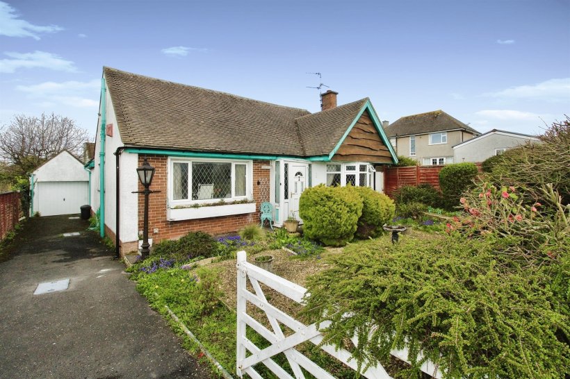 Craven Walk, Penarth 5 bedroom detached house Allen & Harris