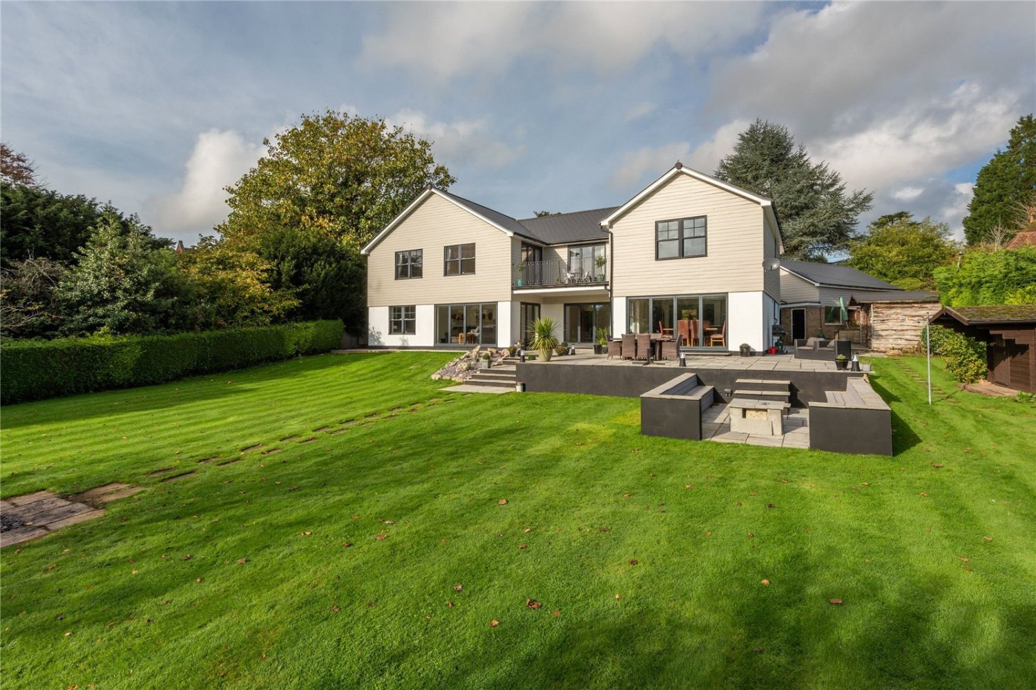 JacksonStops 5 bedroom property for sale in Old Reigate Road