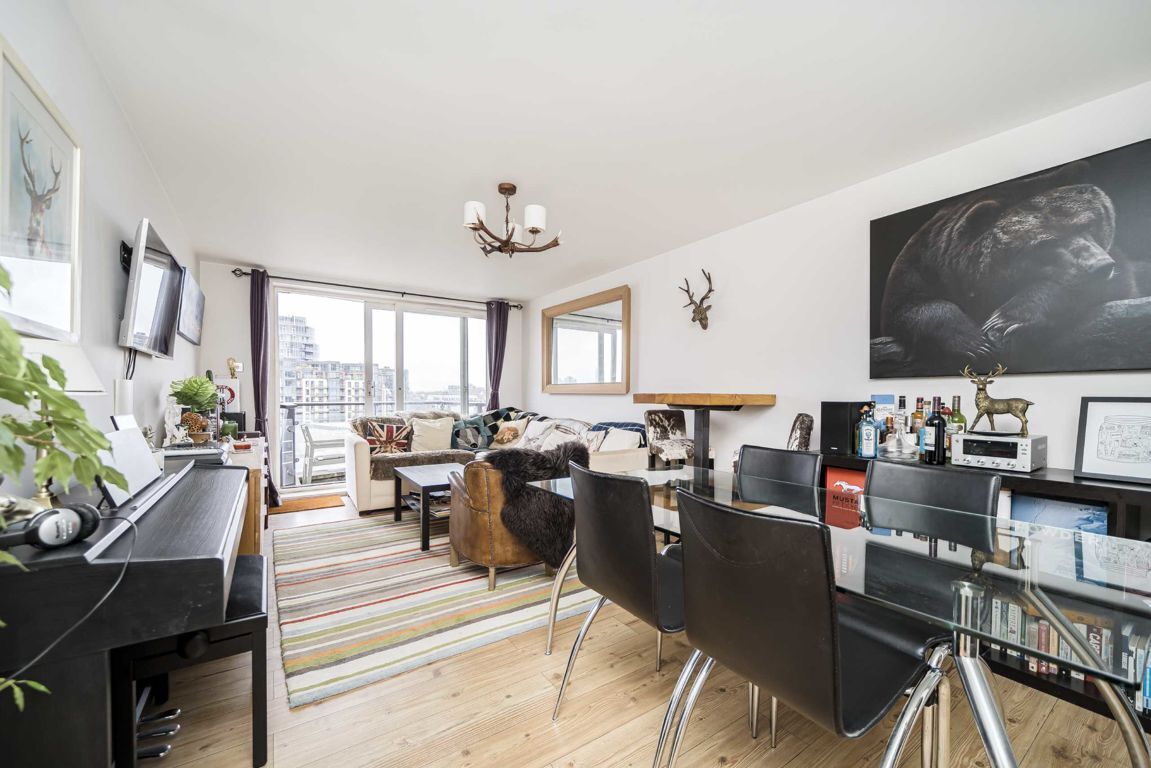 Jacksons 2 bedroom property for sale in Smugglers Way, Wandsworth £