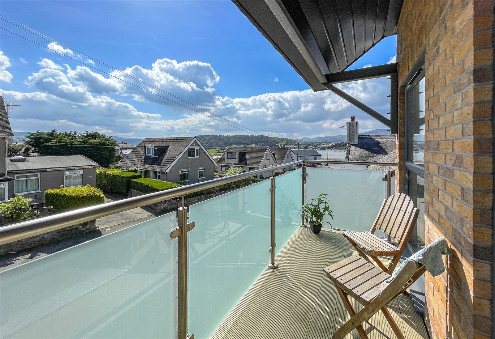 2 bedroom property for sale in Bay View Apartments, Pentywyn Road