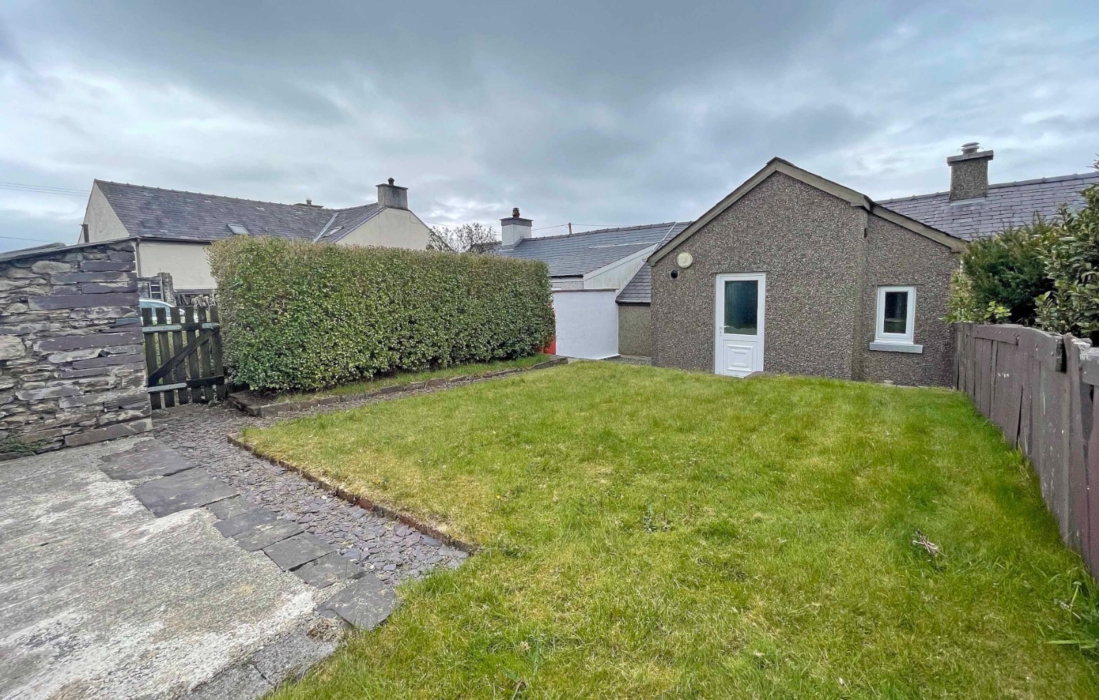 2 bedroom property for sale in Glasfryn Terrace, Upper Llandwrog