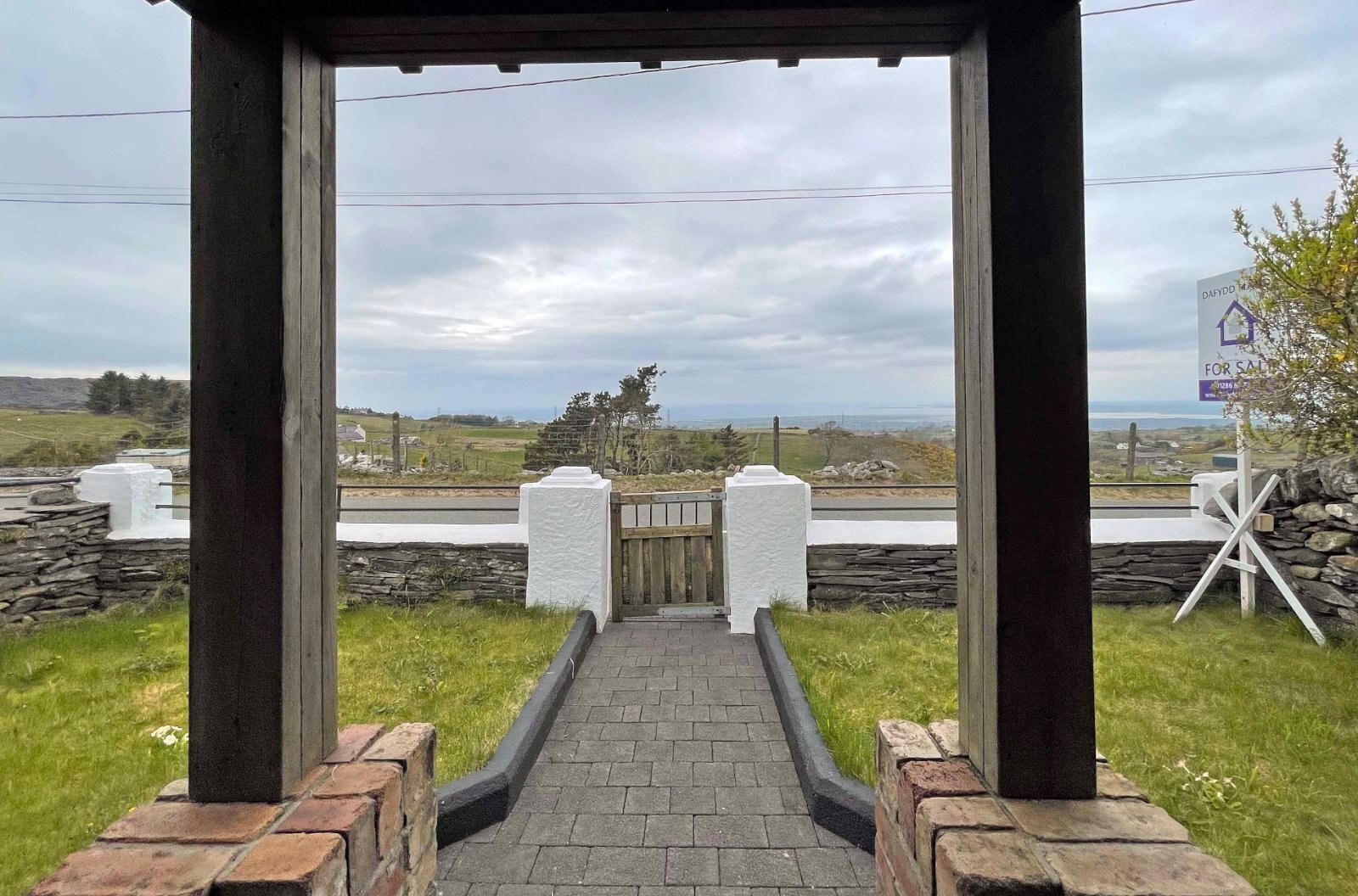 2 bedroom property for sale in Glasfryn Terrace, Upper Llandwrog