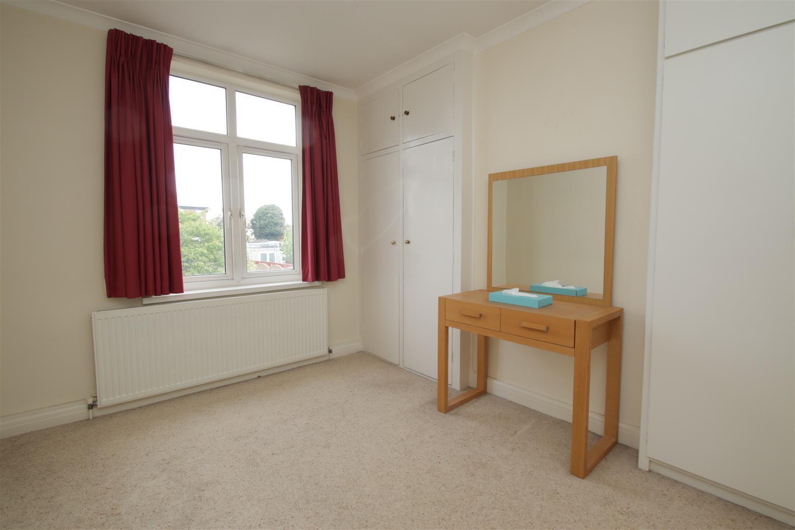 3 bedroom property for sale in Trinity Avenue, Enfield EN1 £499,995