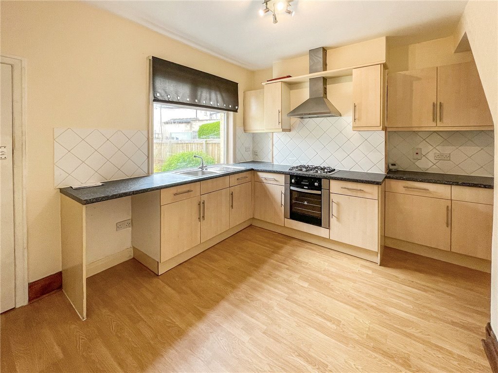 2 bedroom property for sale in Grange Crescent, Riddlesden, Keighley