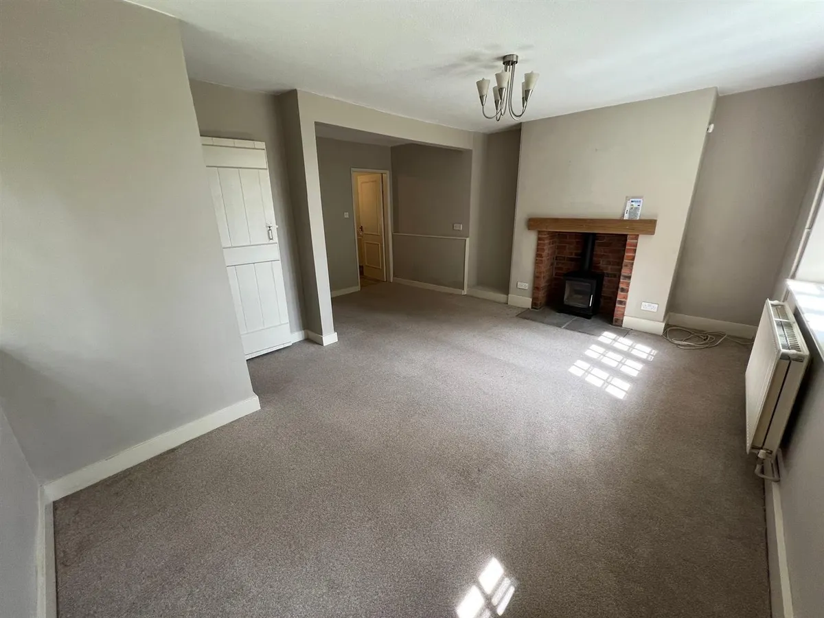 2 PLUMMERS HILL COTTAGE, GREAT PONTON