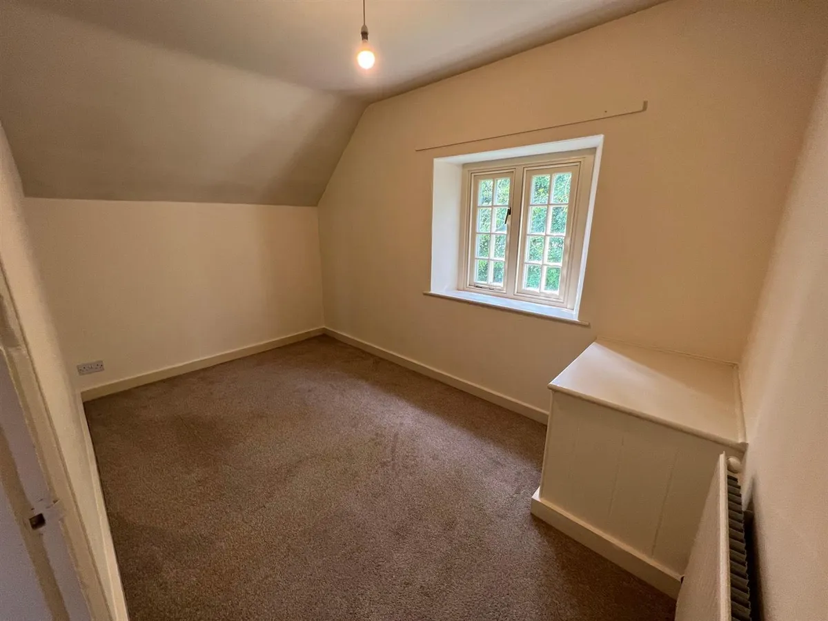 2 PLUMMERS HILL COTTAGE, GREAT PONTON