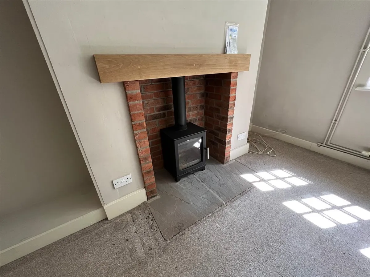 2 PLUMMERS HILL COTTAGE, GREAT PONTON