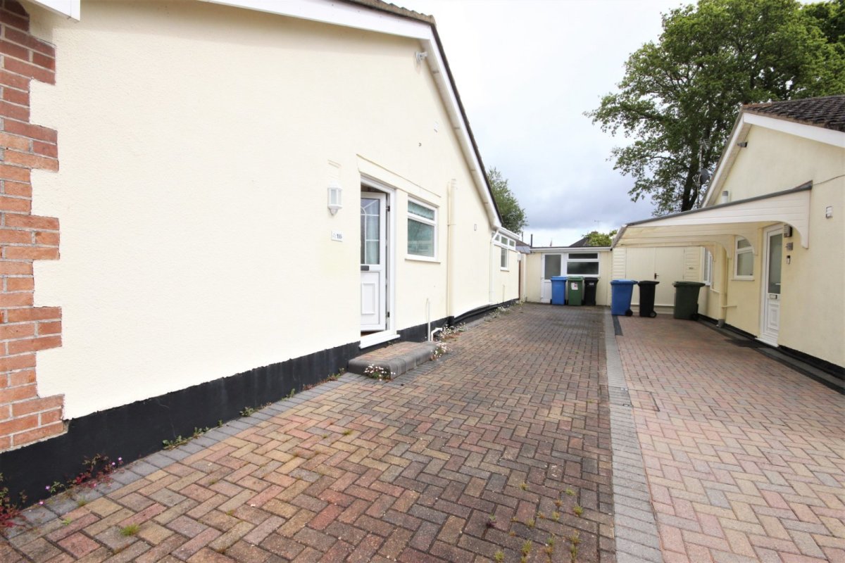 2 bedroom property for sale in Petersham Road, Poole, Dorset, BH17 £