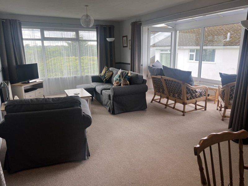 2 bedroom property for sale in Malin Court, Saundersfoot, Pembrokeshire