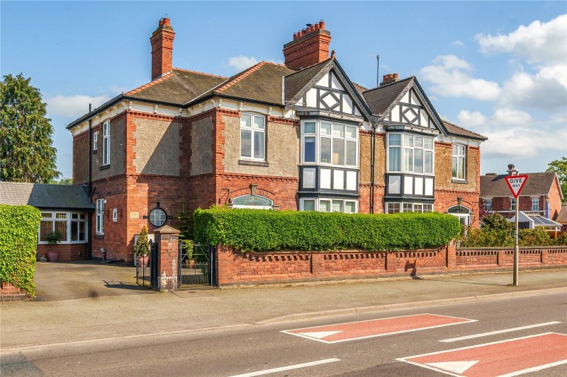 4 bedroom property for sale in Shrewsbury Road, Craven Arms, Shropshire