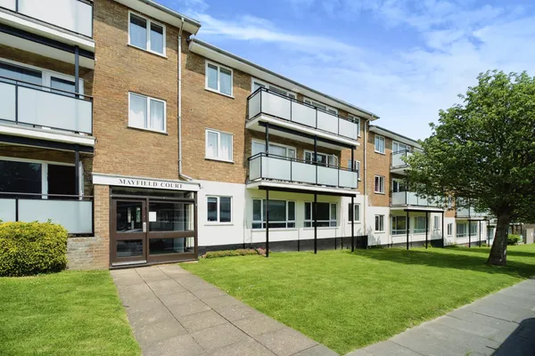 Lustrells Vale, Saltdean, Brighton, BN2