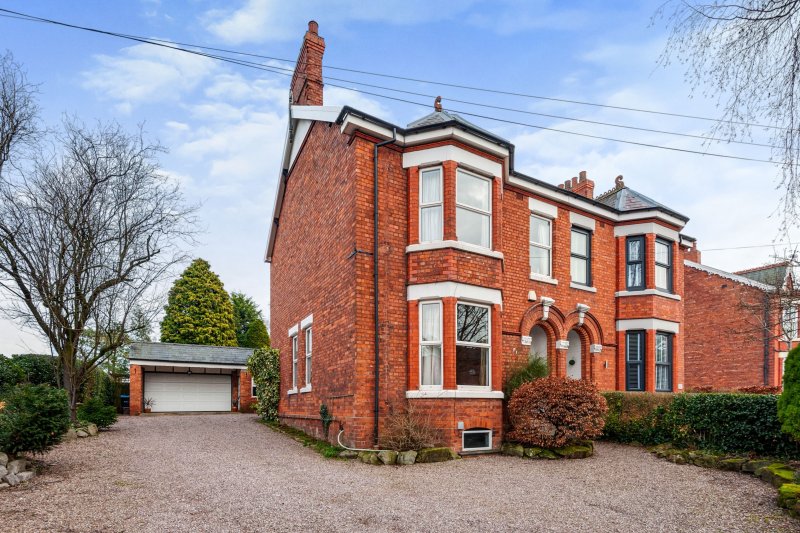 5 bedroom property for sale in Swanlow Lane, Winsford, CW7 Offers in