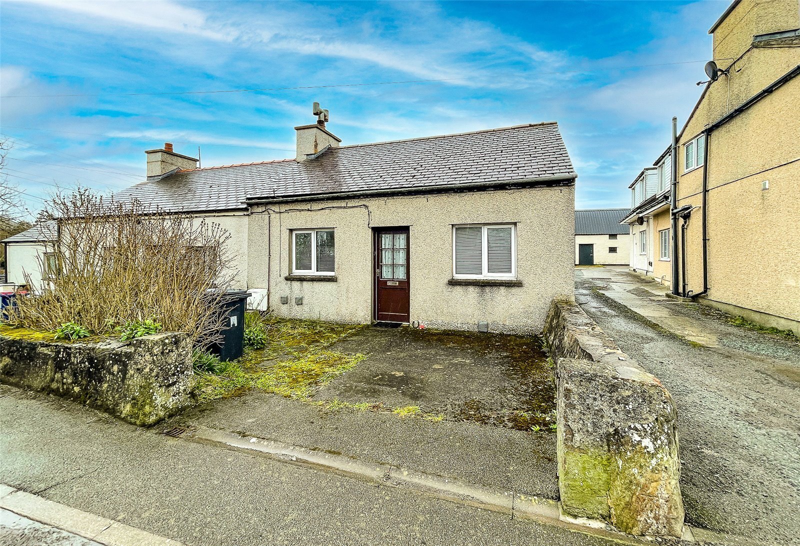 2 bedroom property for sale in Caergeiliog, Holyhead, Isle of Anglesey