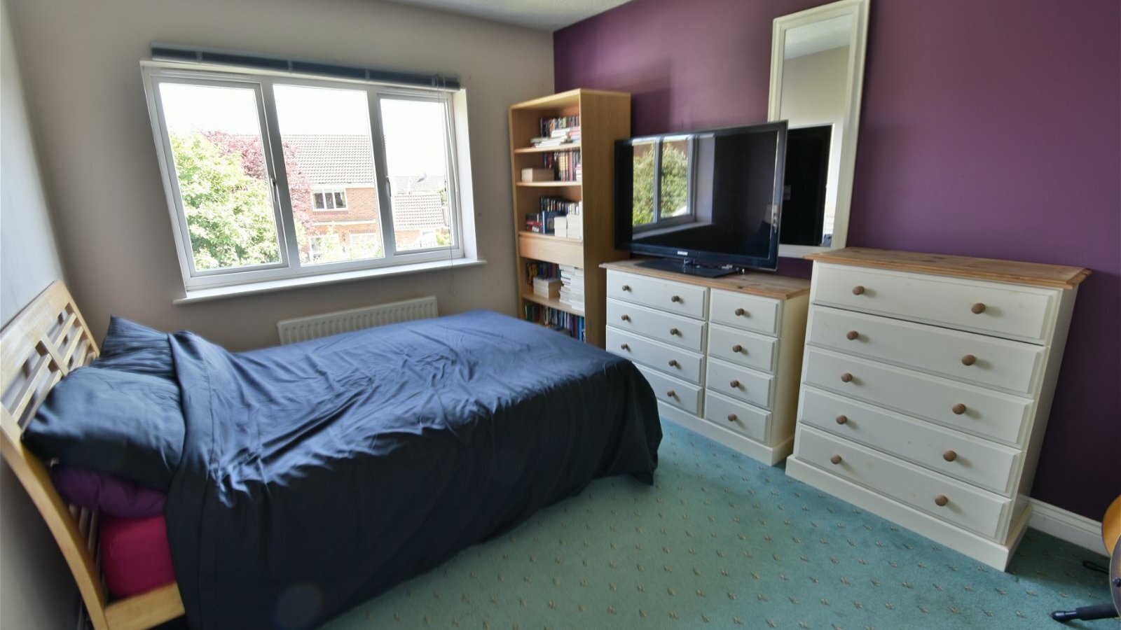 4 bedroom property for sale in Cowslip Crescent, Thatcham, RG18 4BY £