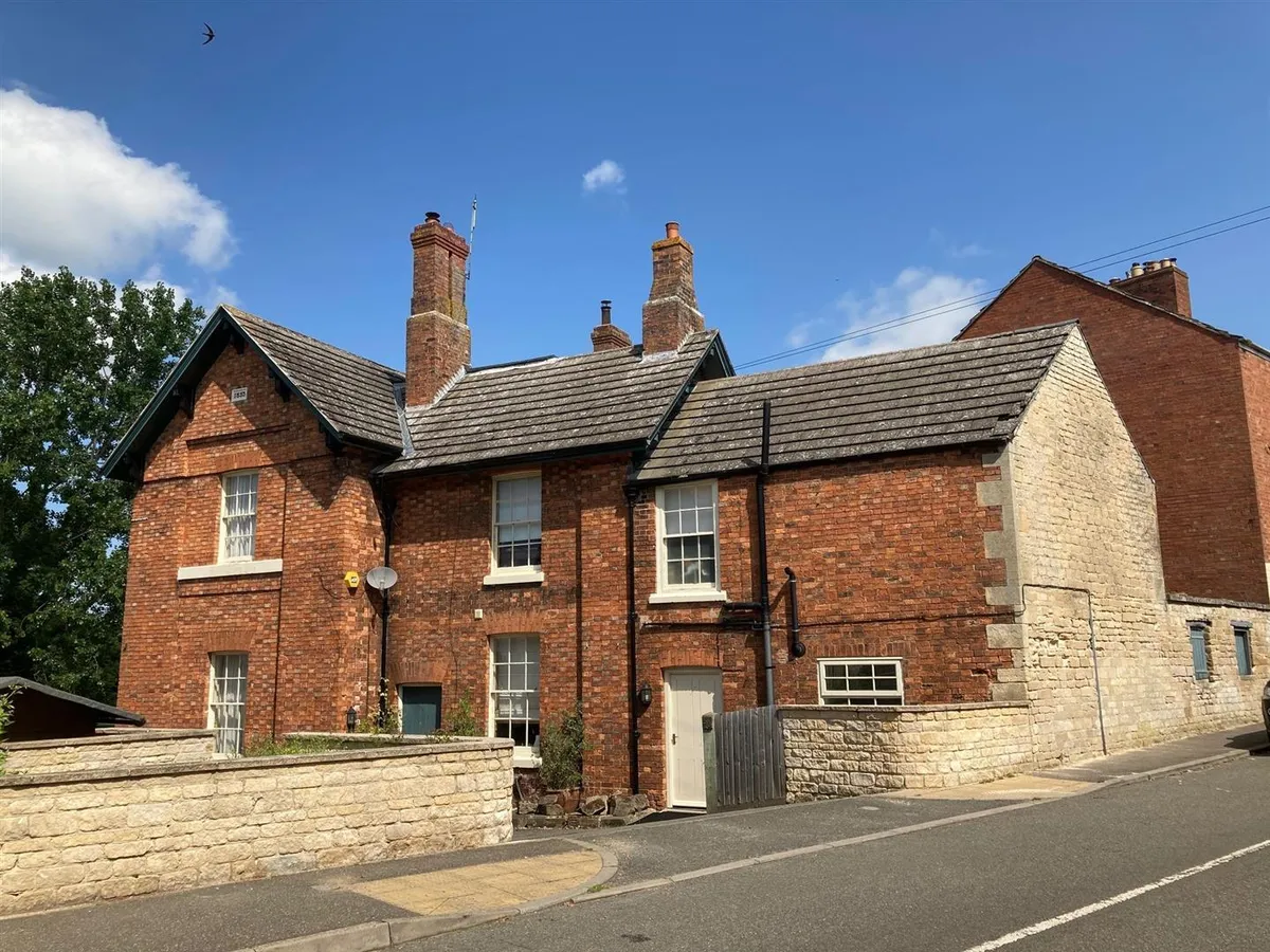 MANOR FARMHOUSE, HIGH STREET, COLSTERWORTH, GRANTHAM