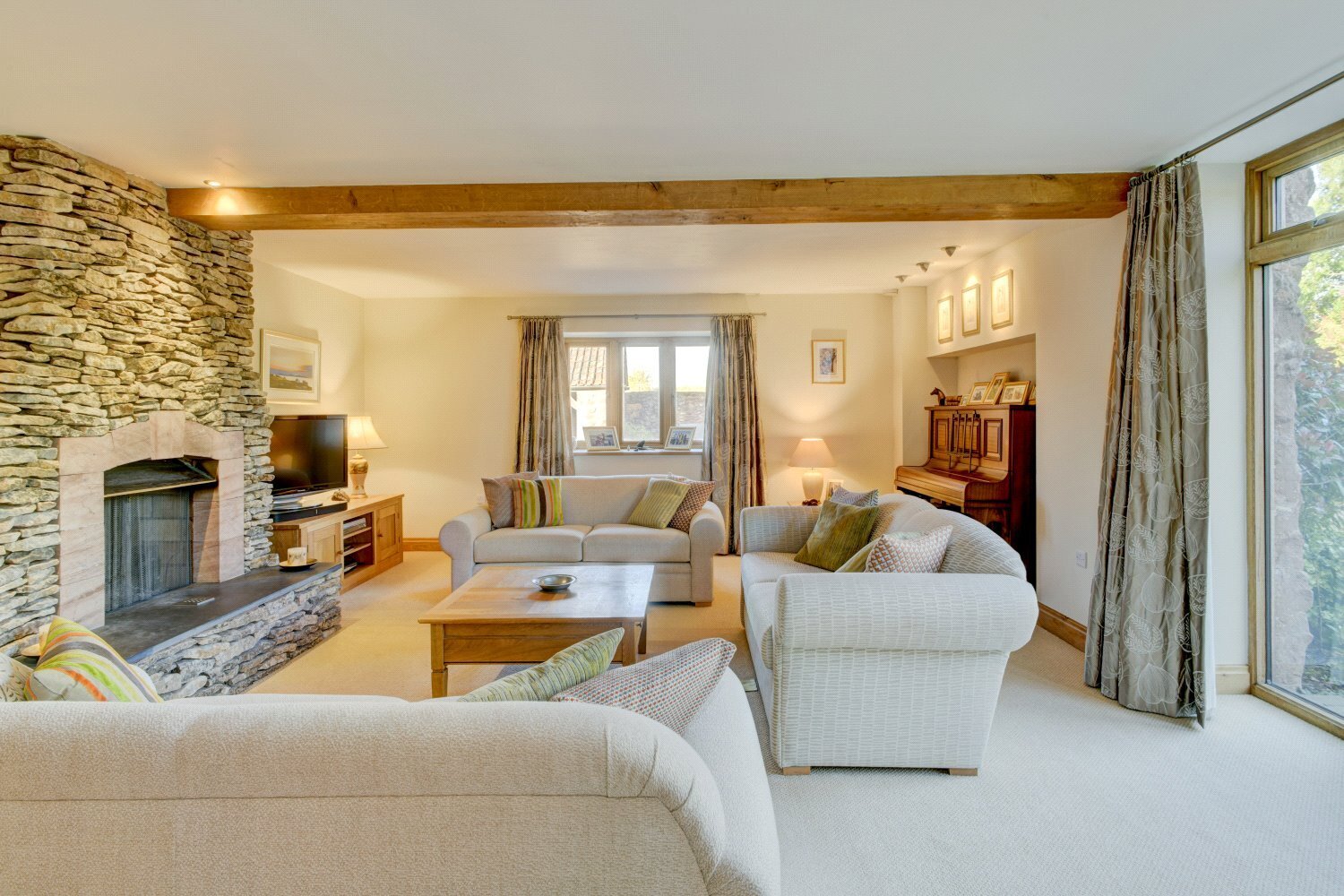 JacksonStops 5 bedroom property for sale in Pound Lane,