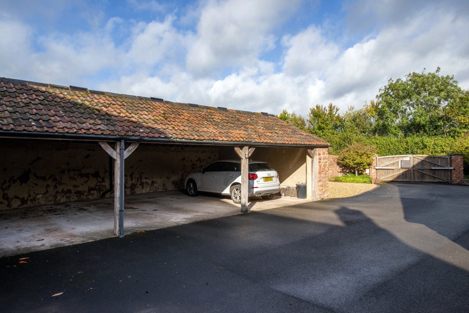 JacksonStops 5 bedroom property for sale in Pound Lane,