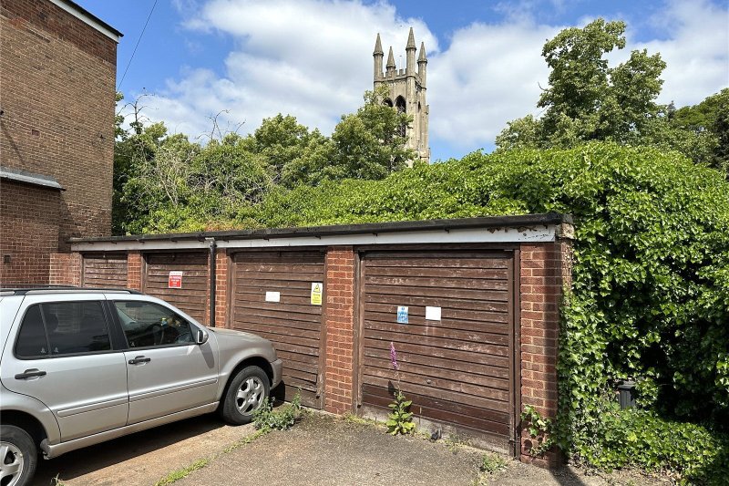 property to let in Leswell Lane, Kidderminster, DY10 £30 pcm