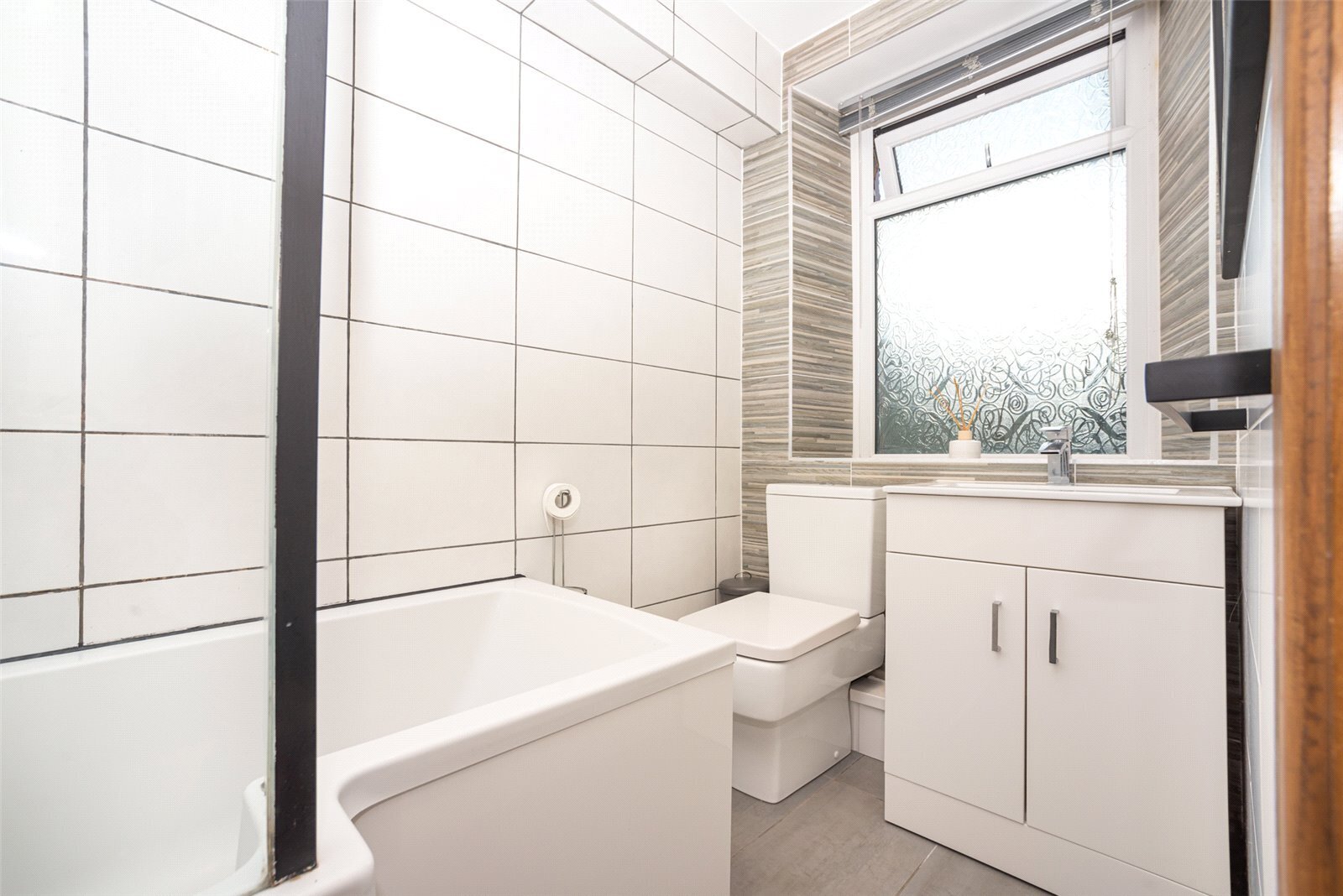 2 bedroom property for sale in Bryn Bras Terrace, Lon Dryll