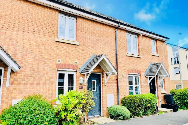 2 bedroom property to let in Clos Cwm Golau, MERTHYR TYDFIL £750 pcm