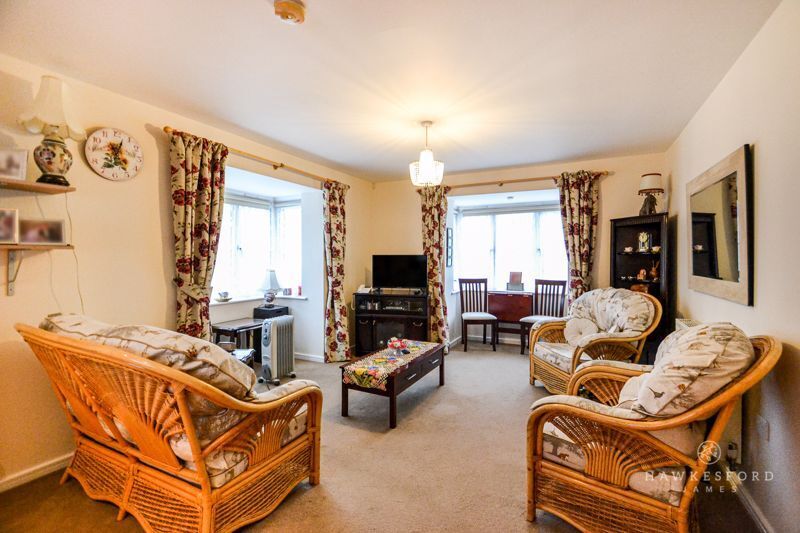 2 bedroom property for sale in Great Easthall Way, Sittingbourne £170,000