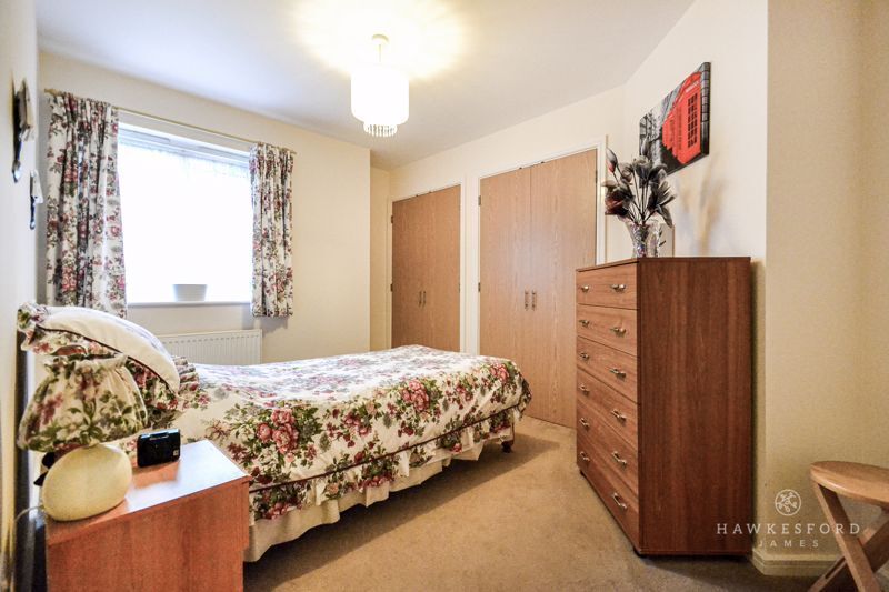 2 bedroom property for sale in Great Easthall Way, Sittingbourne £170,000