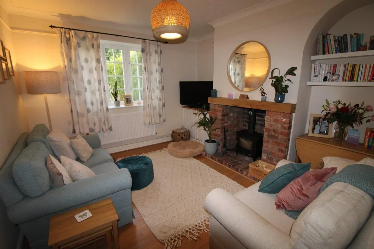 THE ROW, LITTLE PONTON, GRANTHAM