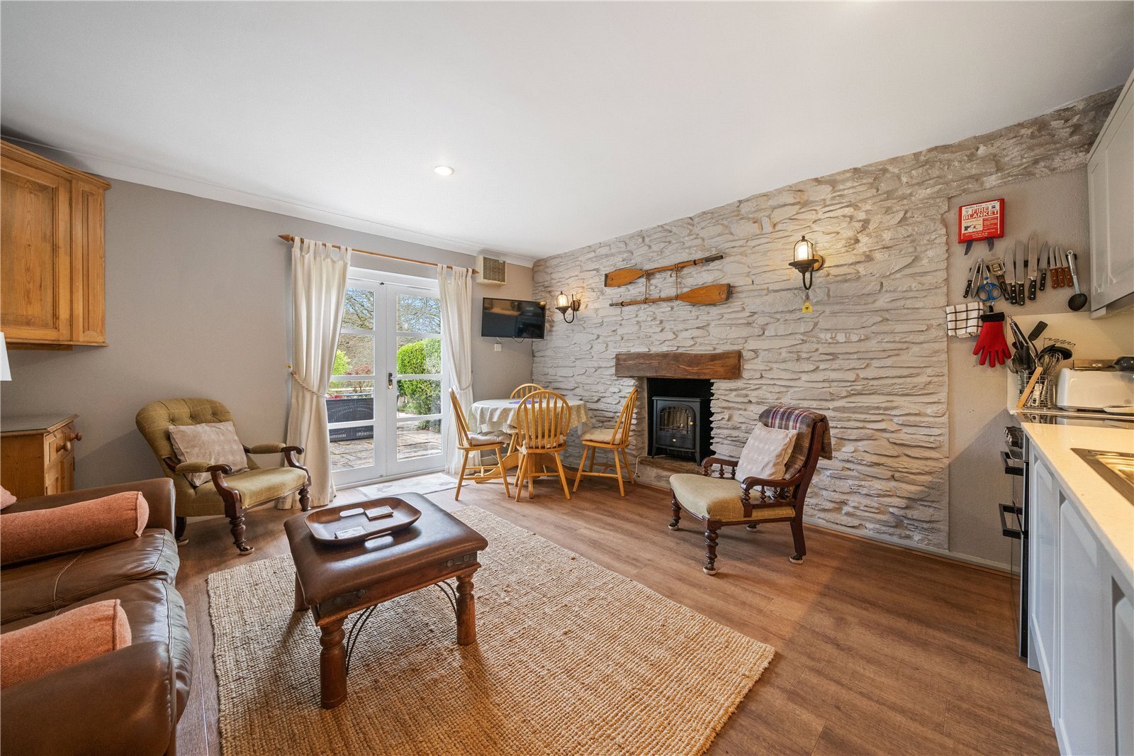 2 bedroom property for sale in Modbury, Ivybridge, Devon, PL21 Guide