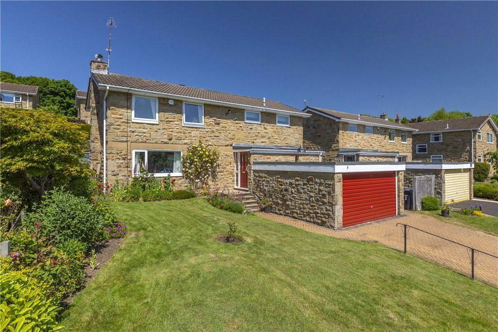4 bedroom property for sale in Riverside Avenue, Otley, West Yorkshire