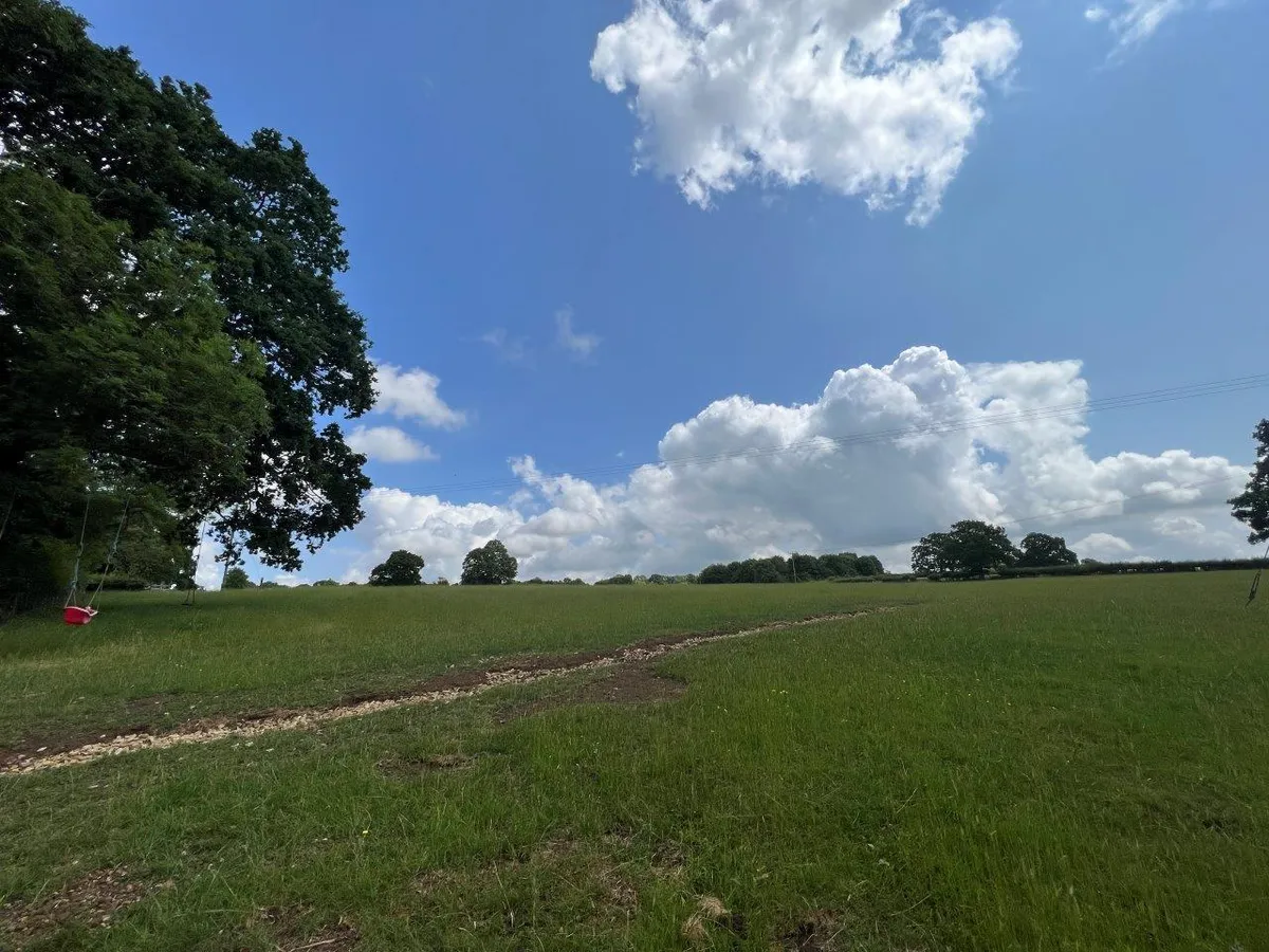 EAST LODGE, HUNGARTON, LEICESTERSHIRE